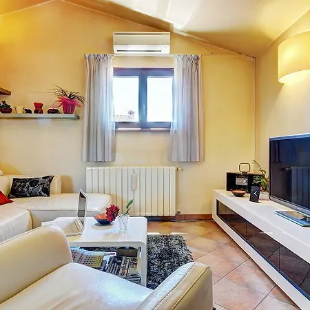 Sonja Villa