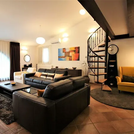 Sonja Villa